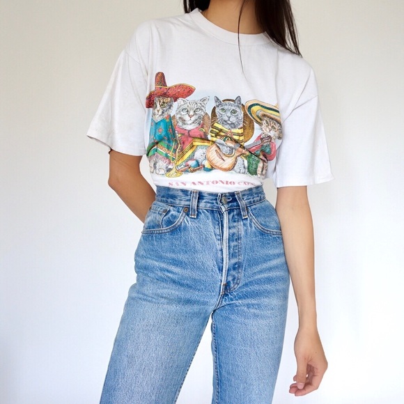 Vintage Tops - 🚫SOLD🚫Vintage San Antonio Cats Graphic T-shirt